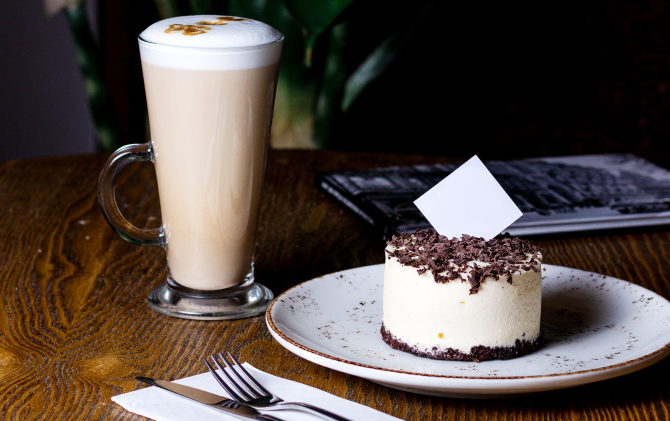 Cheesecake cremos cu cafea, la microunde. Mai bun decât în orice cofetărie! Desert perfect, gata imediat, fără cuptor