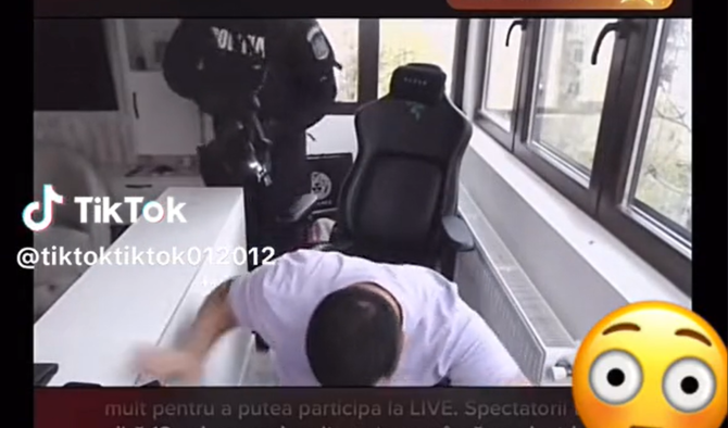 Tiktoker celebru român, săltat de poliție. Au intrat peste el în timp ce făcea un live  VIDEO / Foto: Tiktok