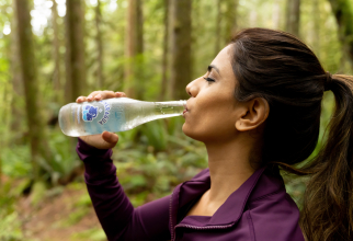 Cinci sfaturi vitale pentru a te menține hidratat în timpul verii și a evita riscurile deshidratării / Foto: Unsplash