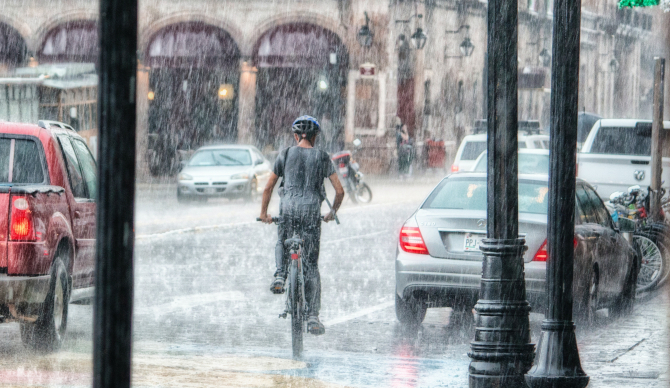 Cod Roșu de vreme rea în Italia: „Fiți extrem de prudenți!”