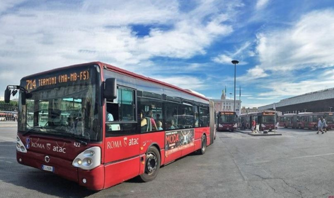 Italia. Un român a dat peste cap transportul public, după ce s-a certat cu șoferul 