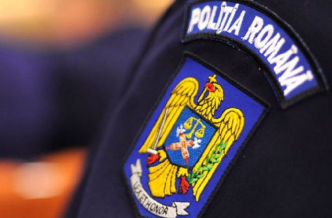 Un român s-a dat drept polițist, folosind o legitimație falsă 