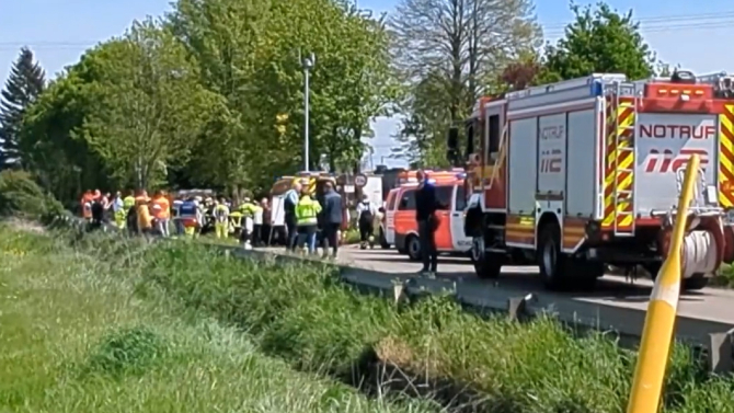 Un tren a lovit un grup de muncitori, în Germania: Doi dintre ei au murit pe loc, iar alţii sunt răniţi - VIDEO