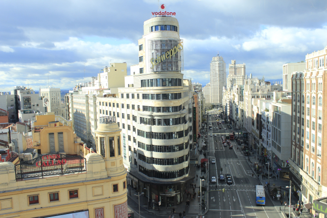 O stradă din Madrid, pe care clienții nu se mai înghesuie să cumpere locuințe