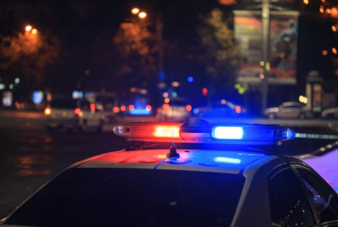 Italia. Român urmărit, pe străzile Romei. Mașina de poliție s-a răsturnat, iar doi agenți au fost răniți. Sursa foto: freepik.com