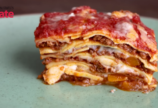 Savurați un festin italian cu o delicioasa rețetă de Lasagna Bolognese / Foto: Captură video youtube Vicenzo plate
