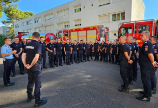 MApN. 90 de pompieri români, transportaţi în Grecia, vineri, cu o aeronavă militară