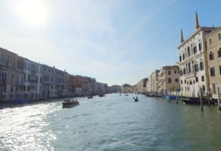 Veneția, vizitată de mii de turiști. UNESCO anunță pagube ireversibile, iar  consecințele sunt iminente. Sursa foto: freepik.com