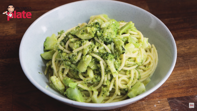 Paste cu Broccoli și Usturoi. Cel mai gustos preparat de post din lume! / Foto: Captură video youtube Vicenzo plate