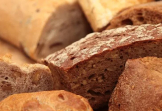 Nu mai arunca pâinea uscată. Prepară un desert uimitor de gustos, perfect pentru micul dejun. Sursa - pixabay.com