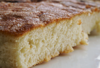 Prăjitură pufoasă din doar 5 ingrediente - Rețetă simplă și delicioasă
