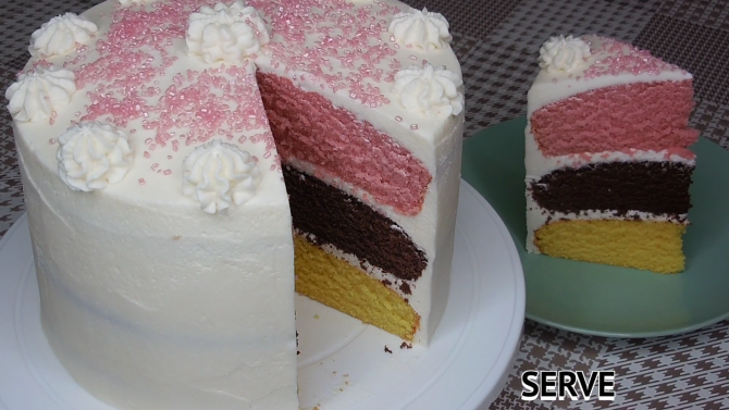 Prăjitură în trei culori - Un desert și gustos, dar și frumos! / Foto: Captură video youtube