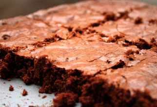 Cum să faci prăjitură cu ciocolată la tigaie