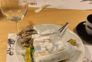 Un chelner, revoltat de „bacșișul” dezgustător lăsat de clienți pe masă 