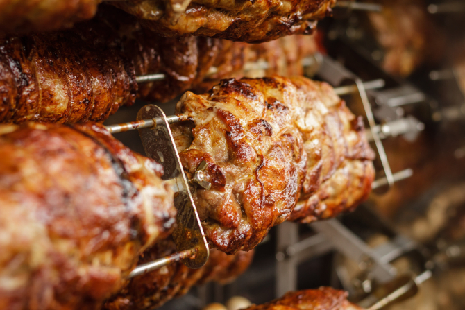 Secretul celei mai fragede fripturi de porc - friptură de porc cu bere la cuptor