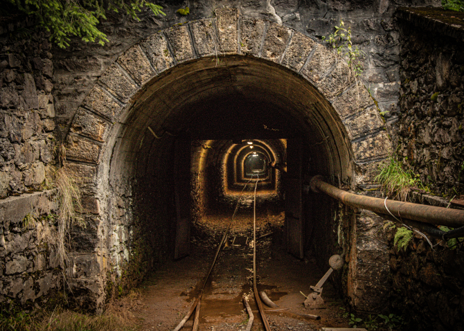 41 de mineri blocați în tunelul Silkyara din India au fost eliberați după 17 zile în subteran / Foto: Unsplash