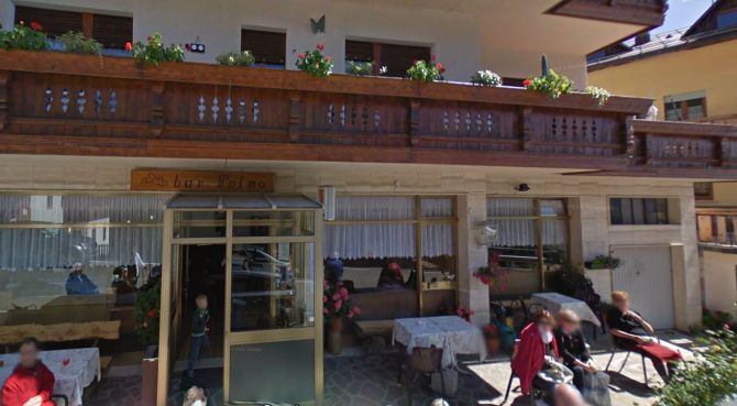 Un sat, situat în munții Dolomiți din Italia, face angajări, oferă 3 mii de euro pe lună pentru administrarea barului din localitate 