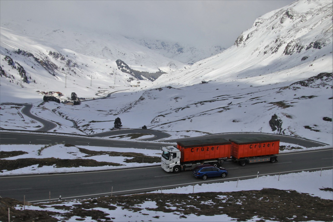 Ninsorile aduc haos în Austria, zeci de camioane au rămas blocate în pasul Brenner. Sursa - pixabay.com