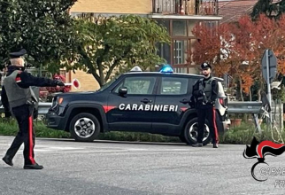 Un român din Italia a jefuit un restaurant, apoi a evadat cu o mașină furată 