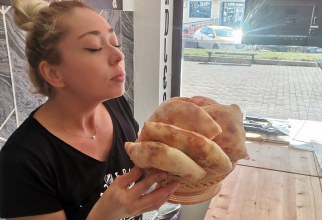 Tot mai mulți români se întorc în țară și își deschid afaceri. Un cuplu se mândrește cu pizzeria lor: „Am furat meserie din Italia” / Foto: Facebook