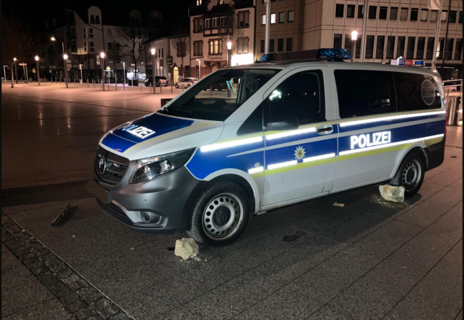 Mașina poliției din Germania (Sursa: Polizei News)