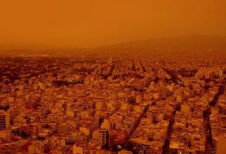 Praful saharian sufocă România și Grecia: Mașini pline de praf și ceață portocalie / Foto: TikTok