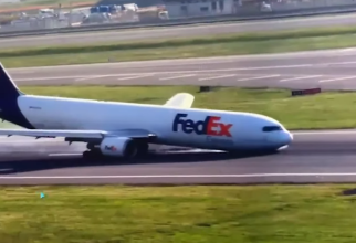 Aterizare de urgență la Istanbul: Un avion Cargo al FedEx a aterizat cu botul de pistă după o problemă tehnică VIDEO / Foto: Captura Youtube